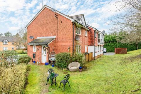 Eyston Drive, Weybridge, KT13 1 bed end of terrace house for sale