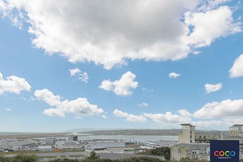 Coronation Road, Portland DT5 2 bed flat for sale
