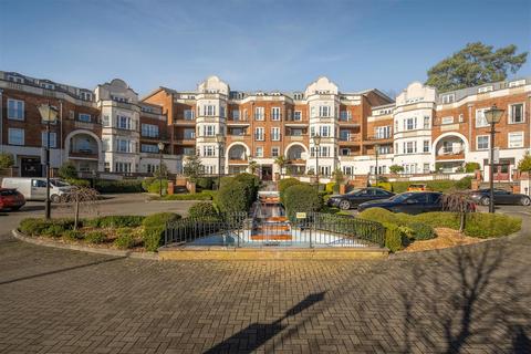 Grand Regency Heights, Ascot 2 bed apartment for sale