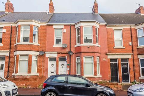 Simonside Terrace, Newcastle upon... 3 bed flat for sale