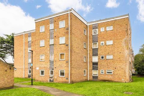 Aplin Way, Isleworth TW7 2 bed flat for sale