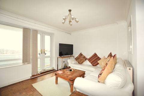 Dove Park, Hatch End 2 bed flat for sale