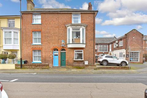 St. John's Place, Newport, Isle of Wight 4 bed end of terrace house for sale