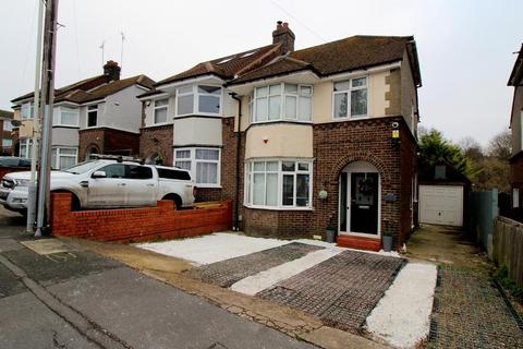 Eaton Valley Road, St Annes, Luton... 3 bed semi