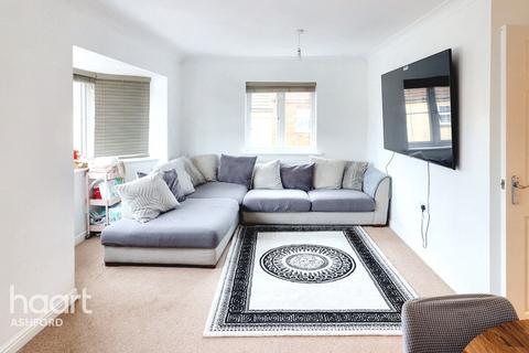 Bluebell Road, Ashford 2 bed apartment for sale