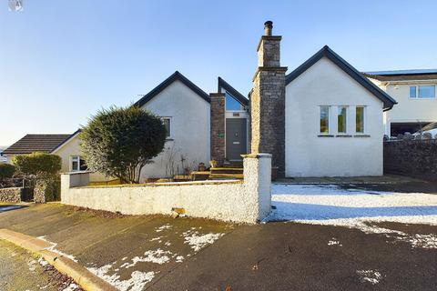 Fell Close, Kendal LA9 3 bed detached bungalow for sale