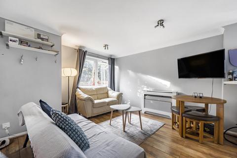 Bywater Place, Rotherhithe, London, SE16 1 bed flat for sale