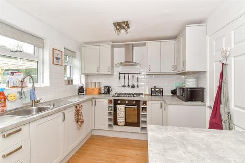 Quaker Drive, Cranbrook, Kent 3 bed end of terrace house for sale