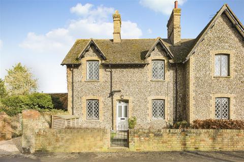 Hill Road, Watlington 3 bed terraced house for sale