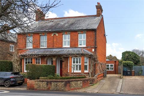 Crondall Lane, Farnham, Surrey, GU9 3 bed semi