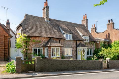 South Hill, Droxford, Southampton... 3 bed semi