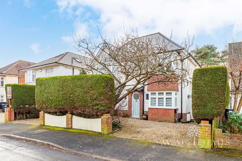 Brackendale Road, Bournemouth BH8 4 bed detached house for sale