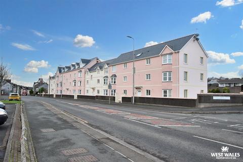 London Road, Pembroke Dock 2 bed apartment for sale