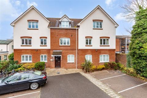 St. Lawrence Road, Upminster, RM14 2 bed apartment for sale