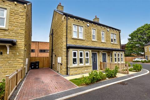 Albion Close, Bradford, West Yorkshire 3 bed semi