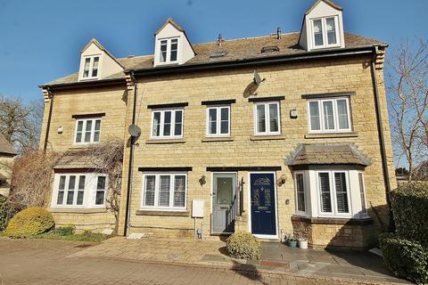 Grangers Place, Witney, OX28 3 bed terraced house for sale