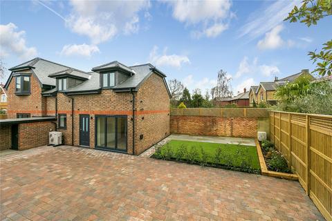 2 bedroom semi-detached house for sale