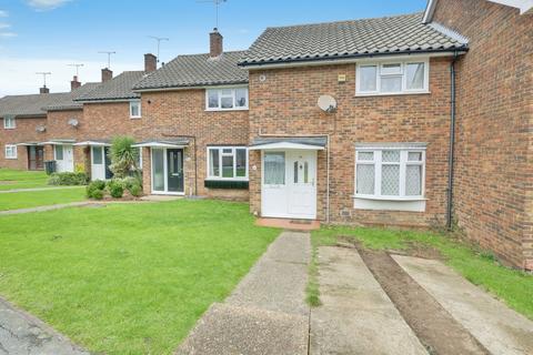 The Knares, Basildon, SS16 2 bed terraced house for sale