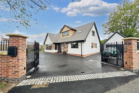 Boat Lane, Stafford ST18 4 bed detached house for sale