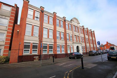 Adnitt Road, Northampton 2 bed flat for sale