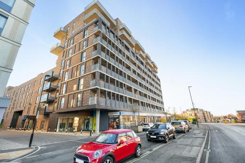 Windsor Road, Slough, Berkshire, SL1 2NE 2 bed apartment for sale