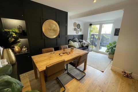 Hadrian Avenue, Chester Le Street 3 bed semi