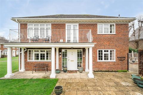 Ashridge Close, Southampton, Hampshire 3 bed house for sale