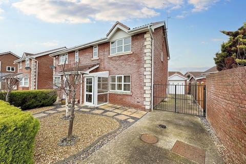 Ffordd Y Berllan, Towyn, Abergele... 3 bed semi