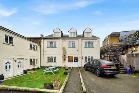 High Road, Leytonstone, E11 1 bed flat for sale