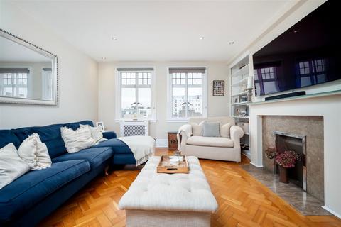 Baker Street, Marylebone NW1 2 bed flat for sale