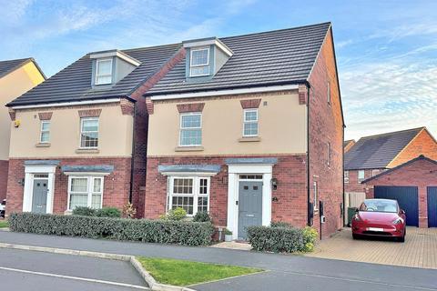 Fabius Drive, Milton Keynes MK11 4 bed detached house for sale