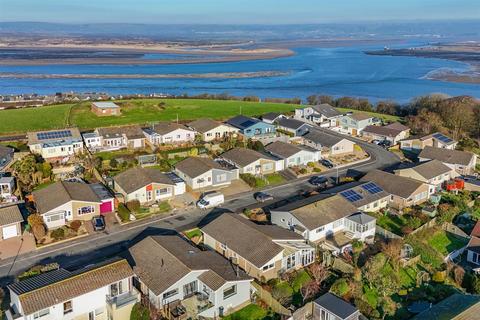 Riversmeet, Appledore 3 bed bungalow for sale