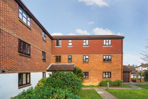 Lewis Road, Mitcham CR4 2 bed apartment for sale