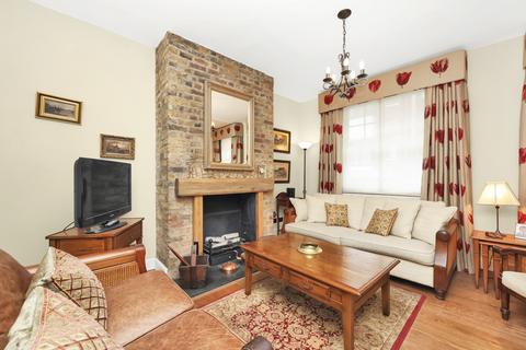 Dunstable Mews, London, W1G 2 bed mews for sale