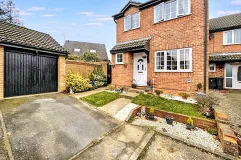 Hessett Close, Stowmarket, IP14 3 bed end of terrace house for sale