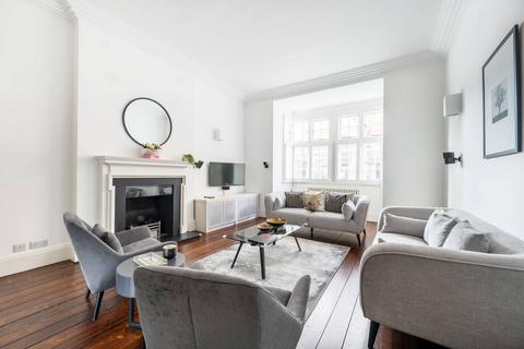 Hornton Street, Kensington, London, W8 3 bed flat for sale
