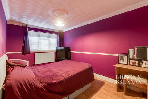 Wythefield, Basildon, SS13 2 bed flat for sale