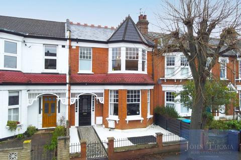 Belsize Avenue, London N13 2 bed apartment for sale