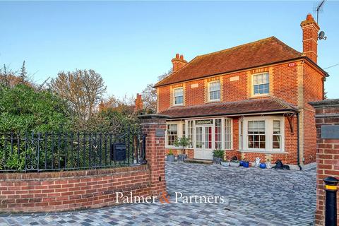 Main Road, Chelmsford CM3 3 bed detached house for sale