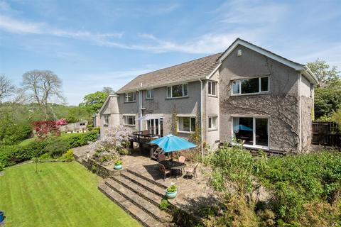 Deer Park Crescent, Tavistock, Devon 5 bed detached house for sale
