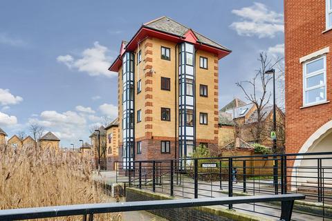Middleton Drive, Canada Water... 1 bed flat for sale