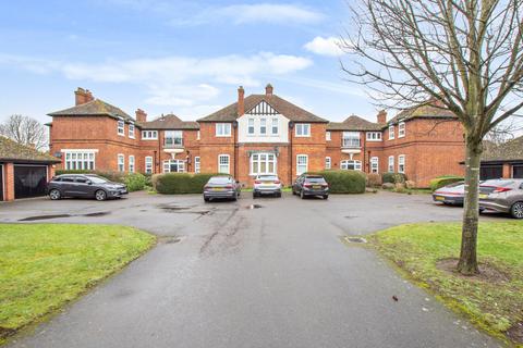 Redwood Close, Sidcup, DA15 2 bed apartment for sale