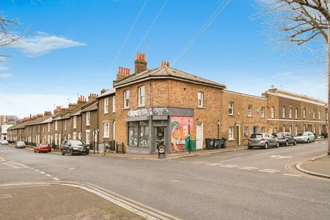 Albyn Road, London SE8 1 bed apartment for sale