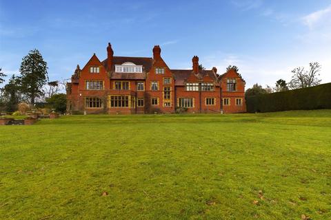 Pewsham House, Pewsham, Derry Hill SN15 3 bed apartment for sale