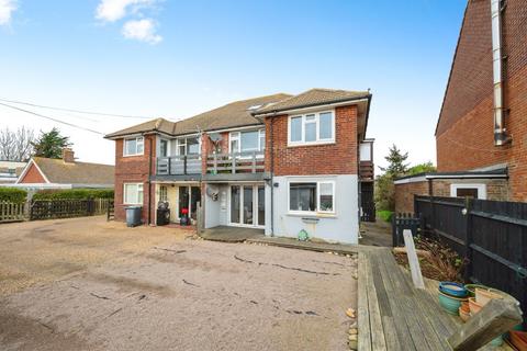 Southwood Road, Hayling Island PO11 2 bed apartment for sale