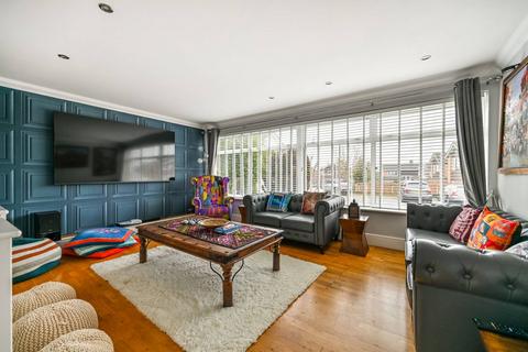 St Peters Close, Burnham, Slough, SL1 4 bed detached house for sale