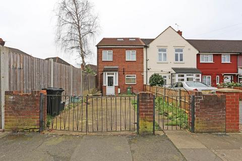 Kingsley Road, Hainault, Fairlop, IG6 5 bed end of terrace house for sale