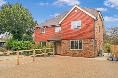 Benenden, Cranbrook TN17 4 bed detached house for sale