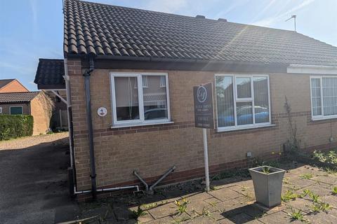 2 bedroom semi-detached bungalow for sale
