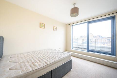 Sherwood Gardens, Isle Of Dogs... 1 bed flat for sale